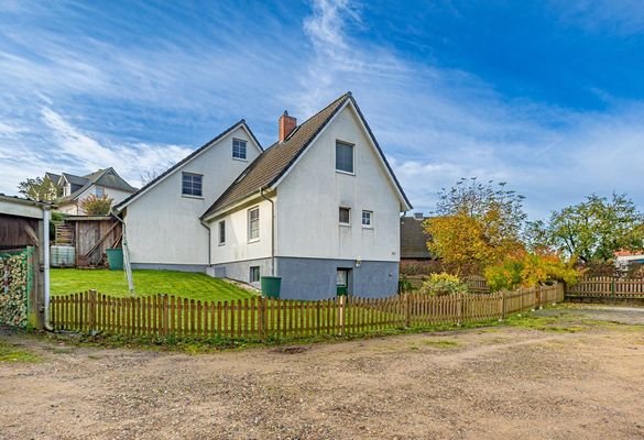 Stellplätze am Haus