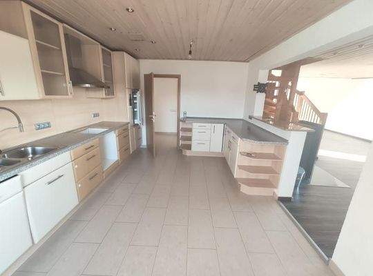 Whg. 1: Offene Küche mit Essbereich und Wohnzimmer Bild 4