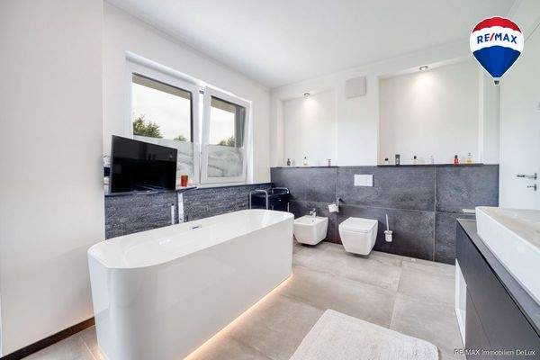 RE/MAX Immobilien DeLux