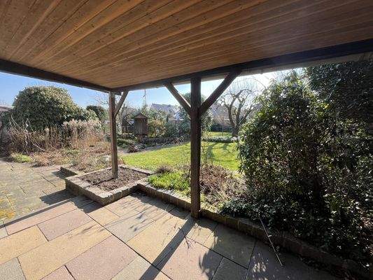 Überstand von Garage