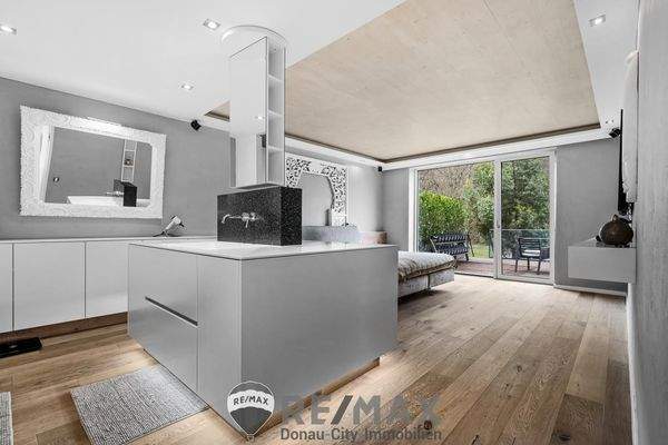 Master Bedroom, 1. OG