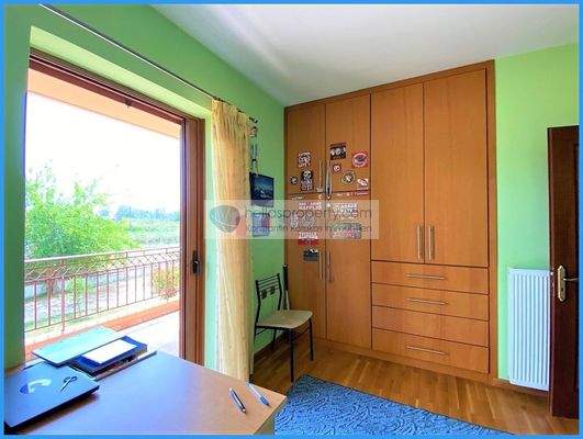 b318d075689e46ddb652dc109721e651-original