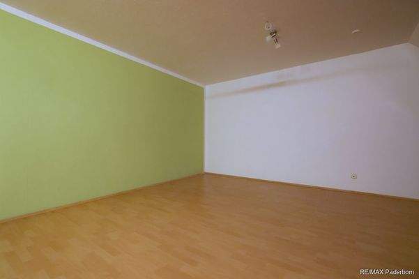 Wohnzimmer-/ Esszimmer