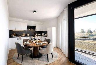 Moderne Küche mit Balkon