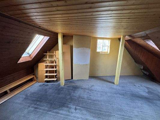 Dachboden ausbaufähig