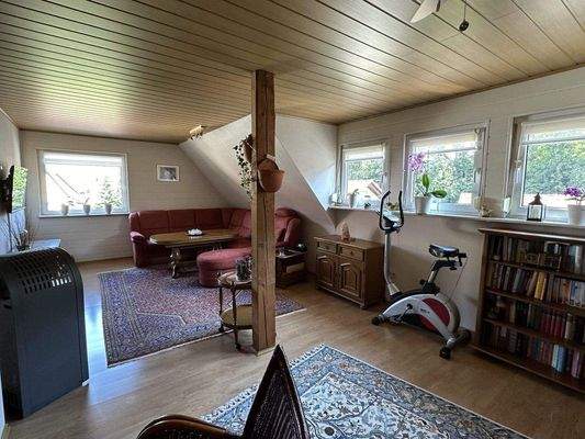 12 Wohnzimmer OG.jpg