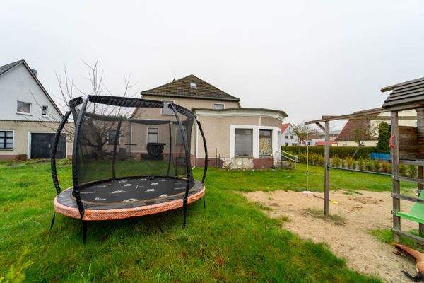 Außenansicht + Garten