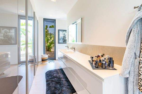 Badezimmer Hauptschlafzimmer