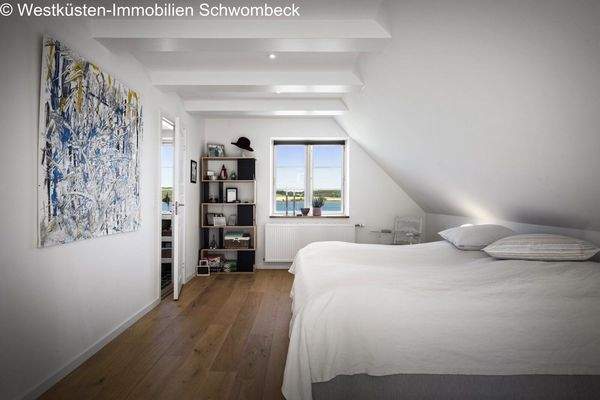 Schlafzimmer DG Bild 