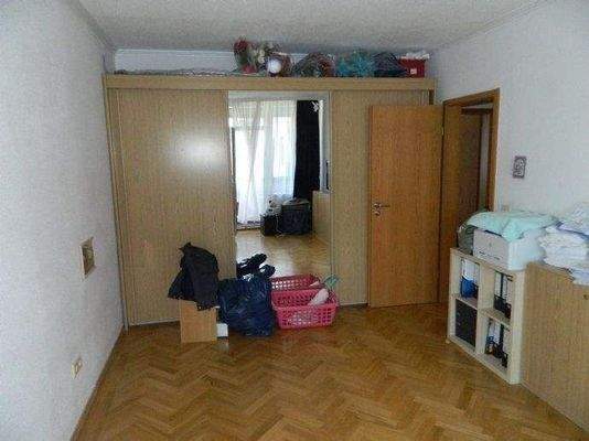 Arbeits- oder Kinderzimmer a