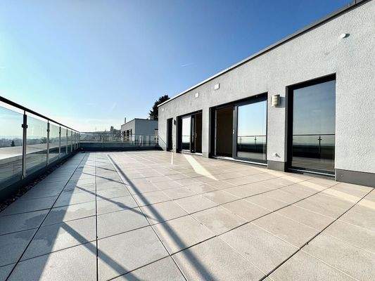 riesige Dachterrasse