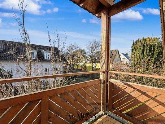 Balkon Straßenseite