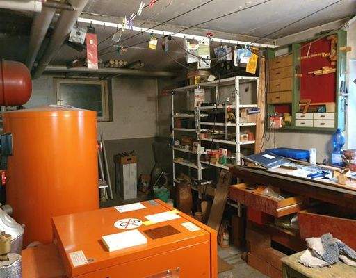 UG: Heizraum mit Werkstatt