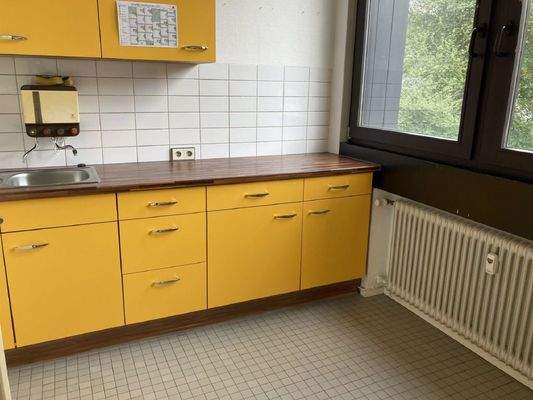 Küche mit Einbauküche