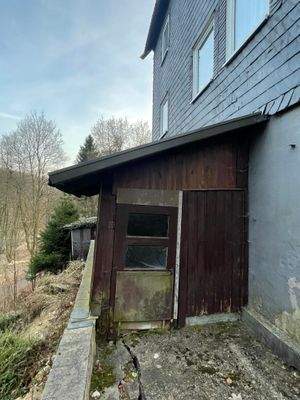 Rückseite mit Gartenausgang