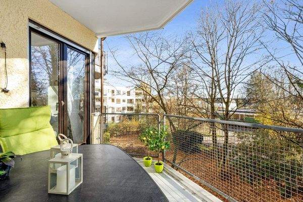 überdachter Südbalkon