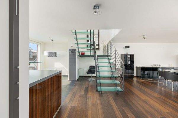 Treppenaufgang zum SZ 2