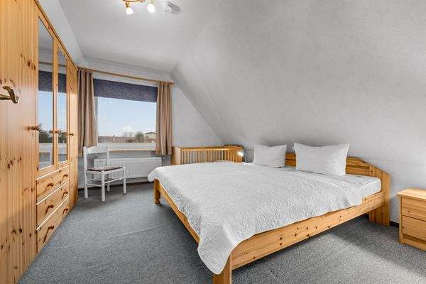 2. Schlafzimmer Haus 1 OG