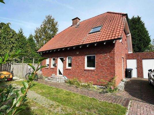 Straßenansicht / Hauseingang