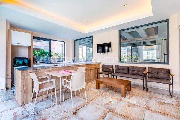 Furnished Property in a Complex 500 M from the Sea in Alanya