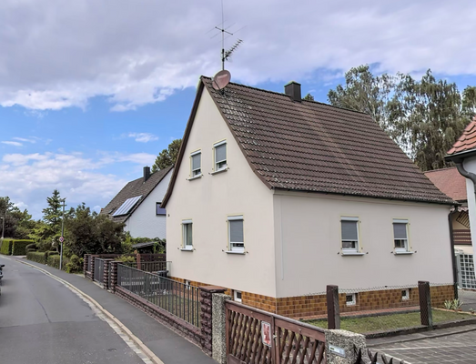 Sanierungsbedürftiges EFH in Nbg-Großgründlach