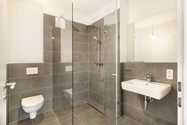 Markenbad mit Dusche