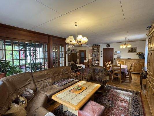 mit Zugang zum Wintergarten