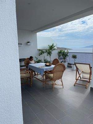 top penthhouse frontline Saranda (39).jpeg