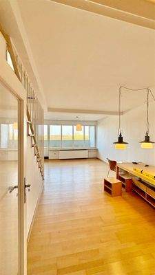 Blick ins Wohnzimmer 