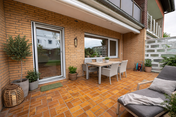 KI Einrichtungsbeispiel - Terrasse