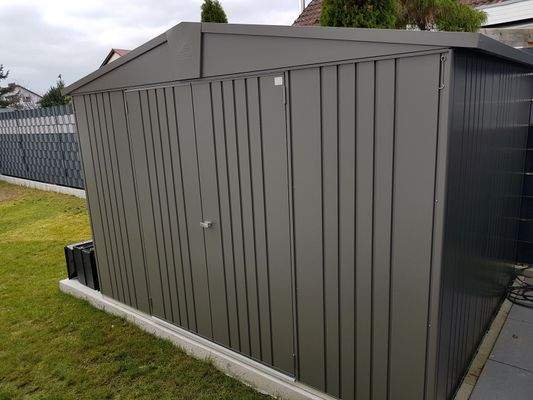 Gartenhaus Metall.jpg