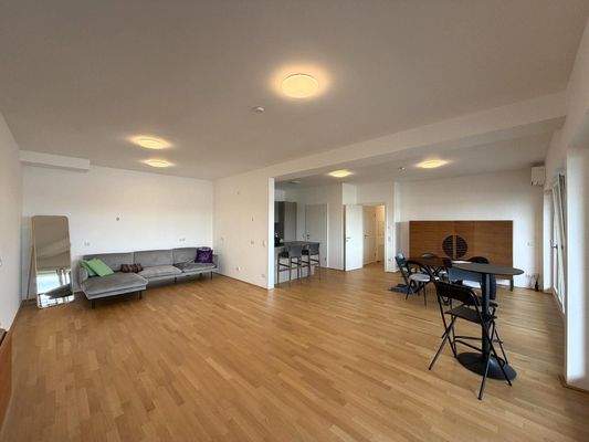 Wohn-/Essküche / klimatisiert