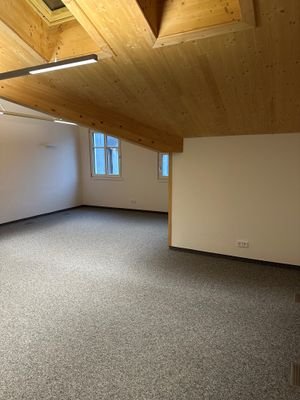 Büro 1_neu.jpg