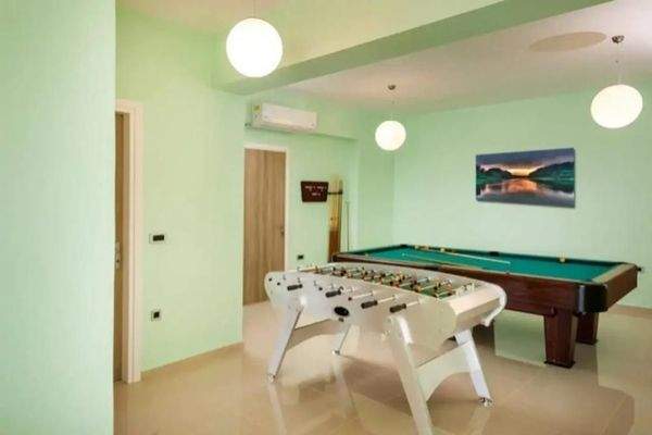 Kreta, Akrotiri: Geräumige moderne Villa mit spektakulärem Blick auf das Meer und die Bucht zu verkaufen