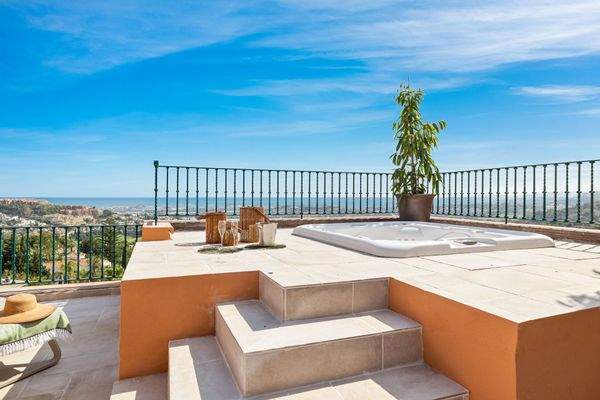 Photo: Penthouse in Nueva Andalucia