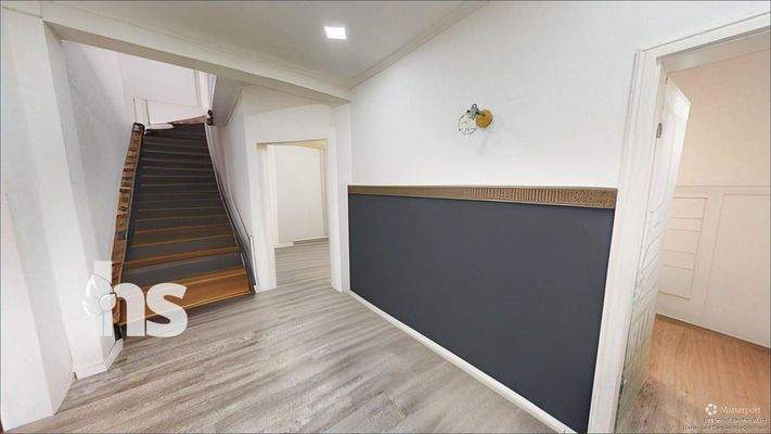 Eingangsbereich Miethaus (unmöbliert)