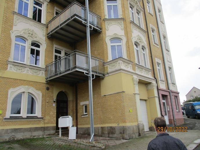Attraktive 2 - Zi.- Wohnung mit Balkon im Grünen mit hervorragender Aussicht über Plauen