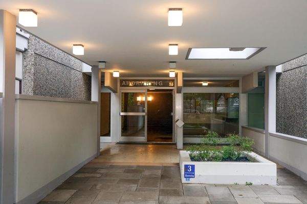 Eingangsbereich (4)-min.JPG