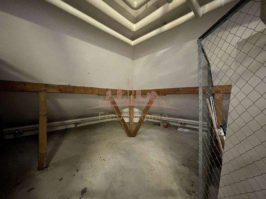 Abstellraum im Dachspitz