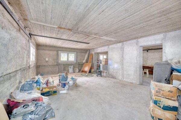 Kreta, Kalyves: Helle Villa zu verkaufen, nur wenige Schritte vom Meer entfernt