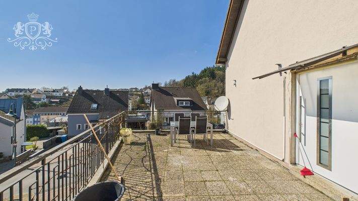 CAM01984G0-PR0457-STILL016