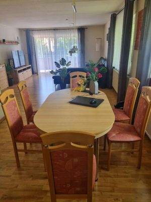 Blick ins Wohnzimmer