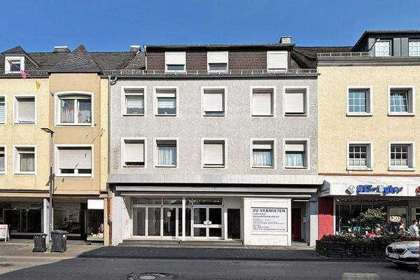 Schaufensterfront zur Trierer Straße