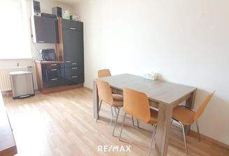 1. Küche mit Esszimmer