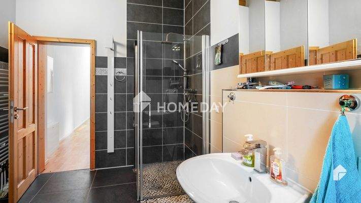 1. OG Badezimmer 1 2