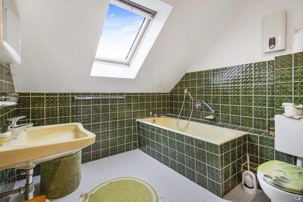 Badezimmer im Dachgeschoss