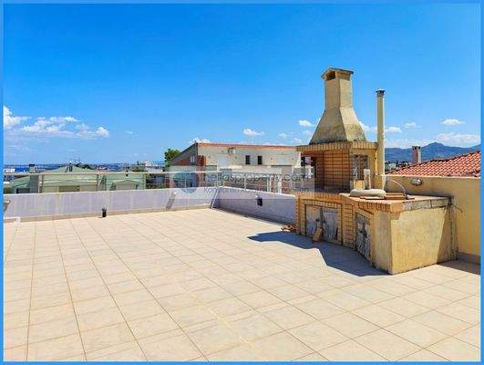 f9349273d8b742859f51163ae3a1833d-original