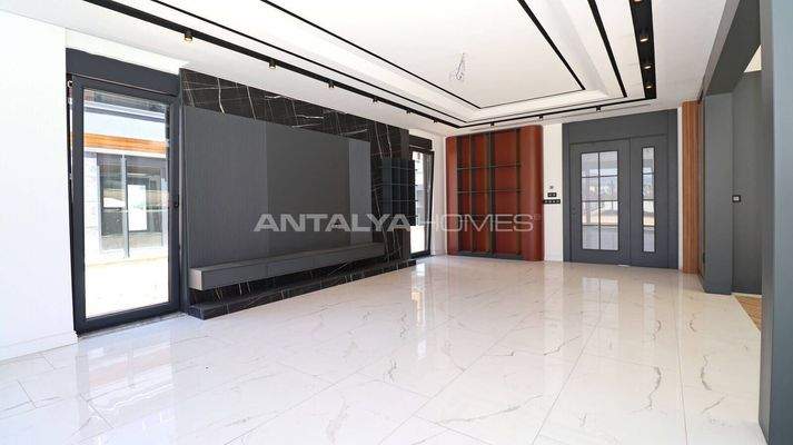 Detached Villas in a Luxury Complex in Dosemealti Antalya