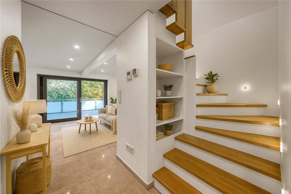  Treppe zum Spitzboden