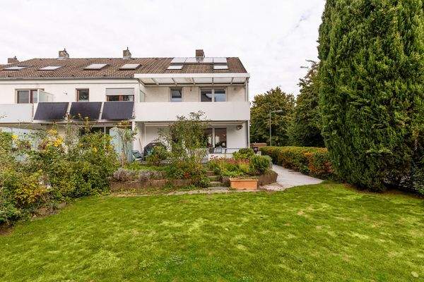 Hintere Hausansicht I